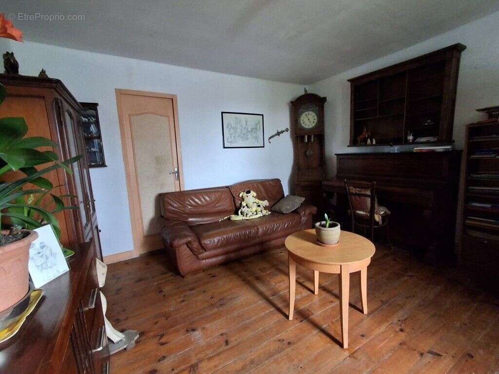Maison 125 m² à La Croisille-Sur-Briance  - photo 4