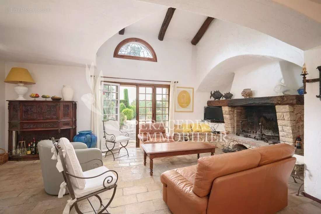 Saint-Vallier-de-Thiey - Superbe maison familiale - photo 7