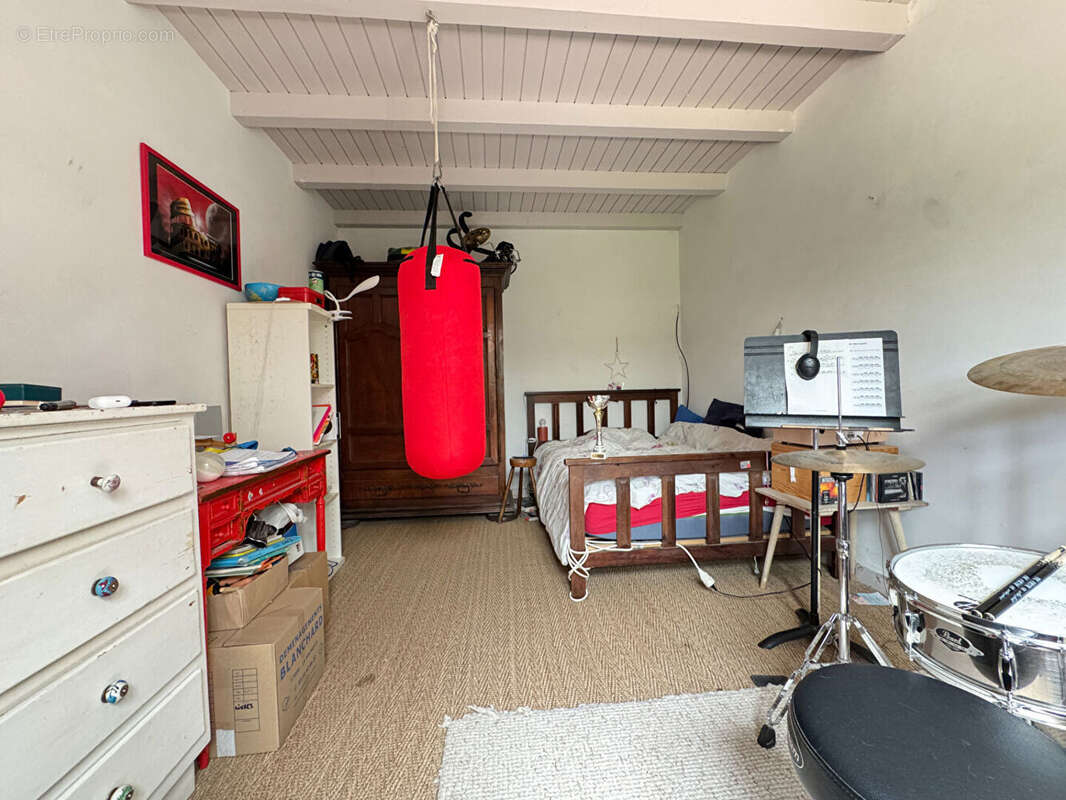 Maison à SAINT-JEAN-DE-LIVERSAY