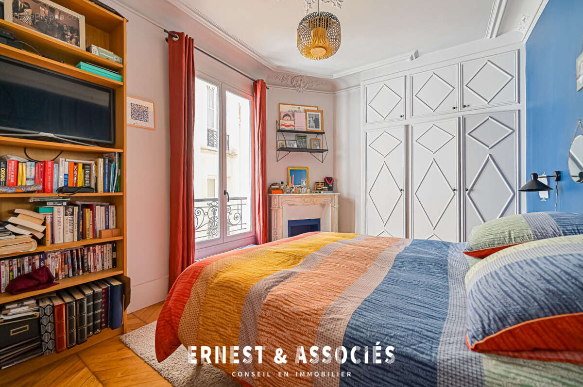 Appartement à PARIS-10E
