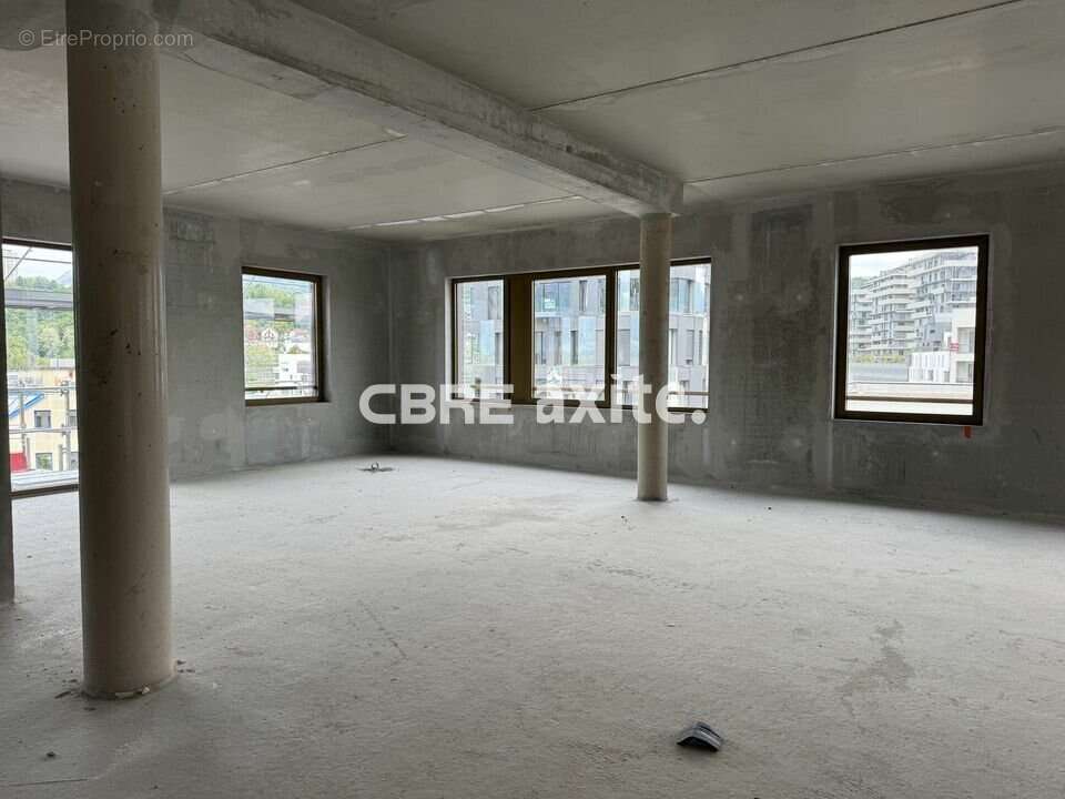 Commerce 3485 m² à Chambery  - photo 8