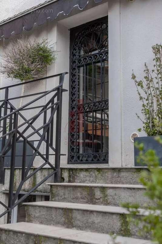 Maison à FONTAINEBLEAU