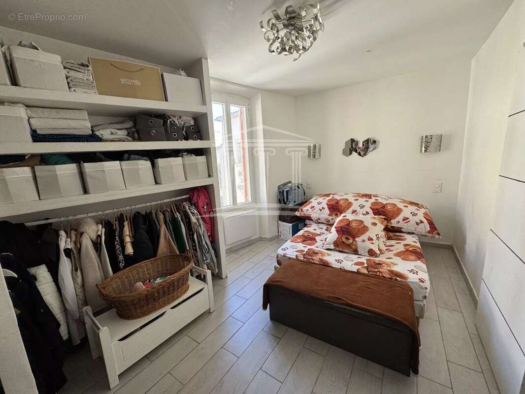 Appartement à VIOLES