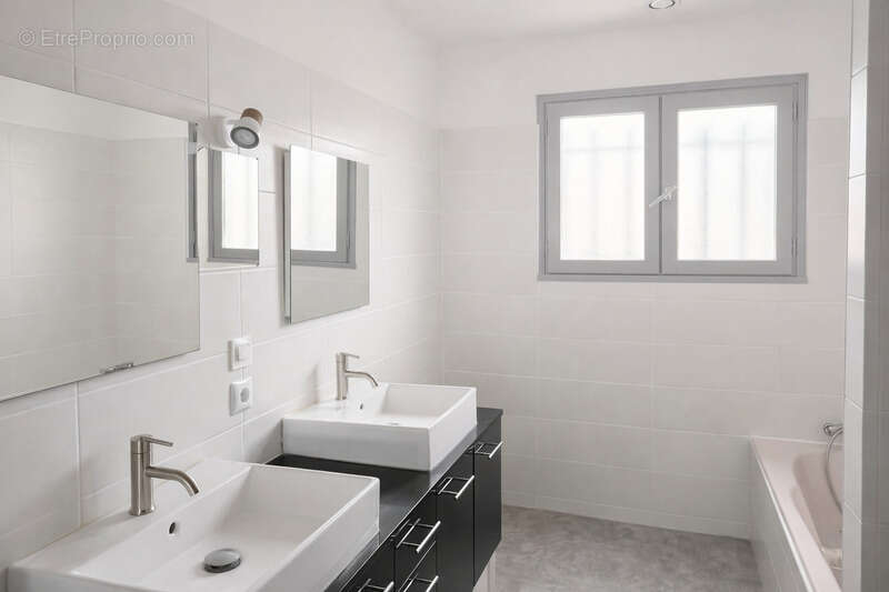  Maison familiale avec double logement – 240 m² – Terrain 1126 m² – Exclusivité - photo 12