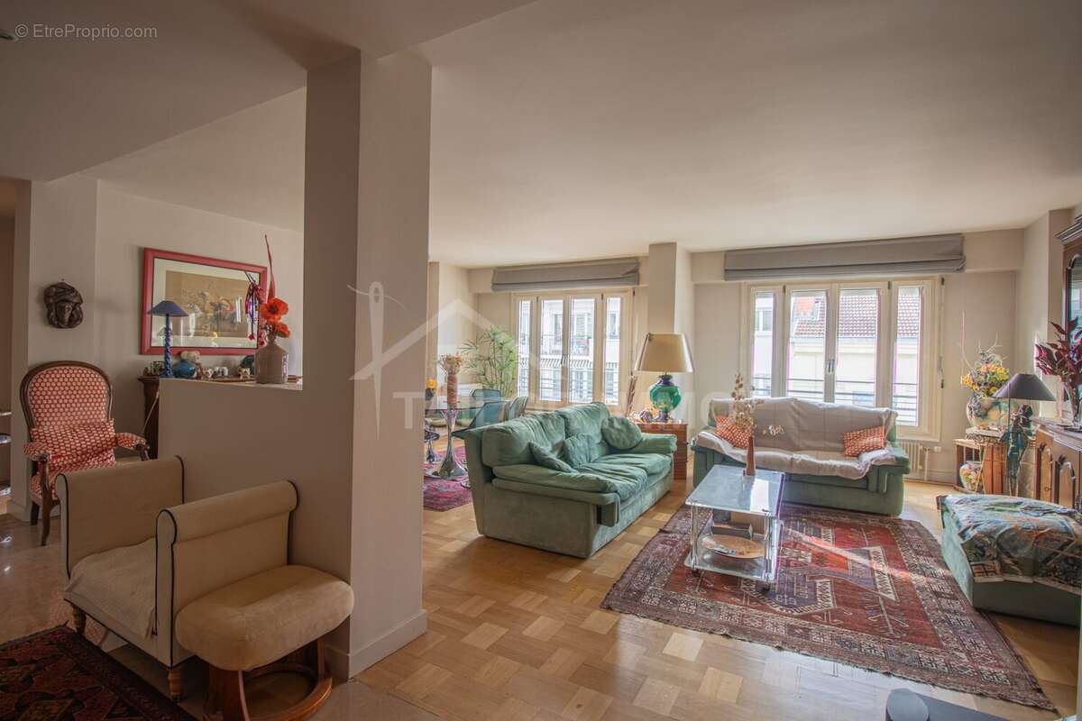 Appartement à LYON-6E