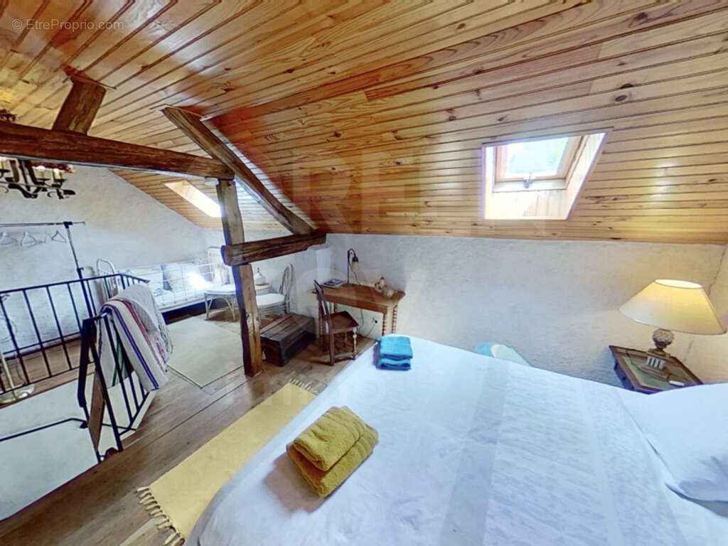 Maison à SAINT-AMAND-EN-PUISAYE