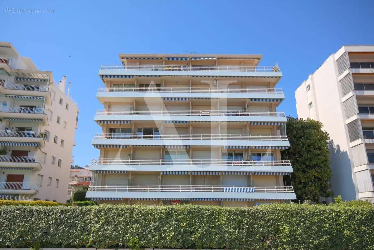 Appartement à VALLAURIS