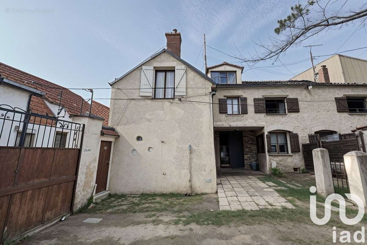 Photo 2 - Maison à SAINT-VRAIN