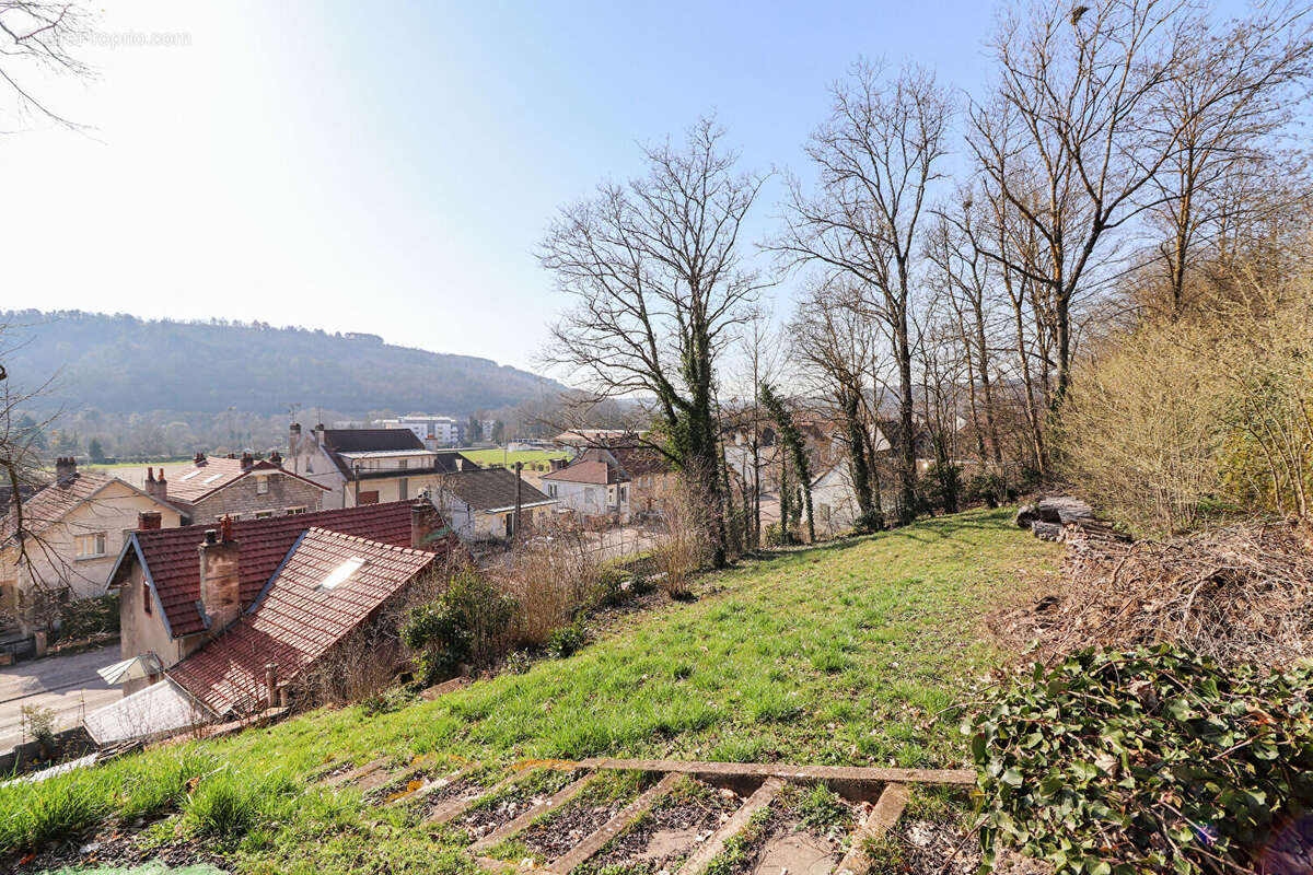 Appartement à PLOMBIERES-LES-DIJON
