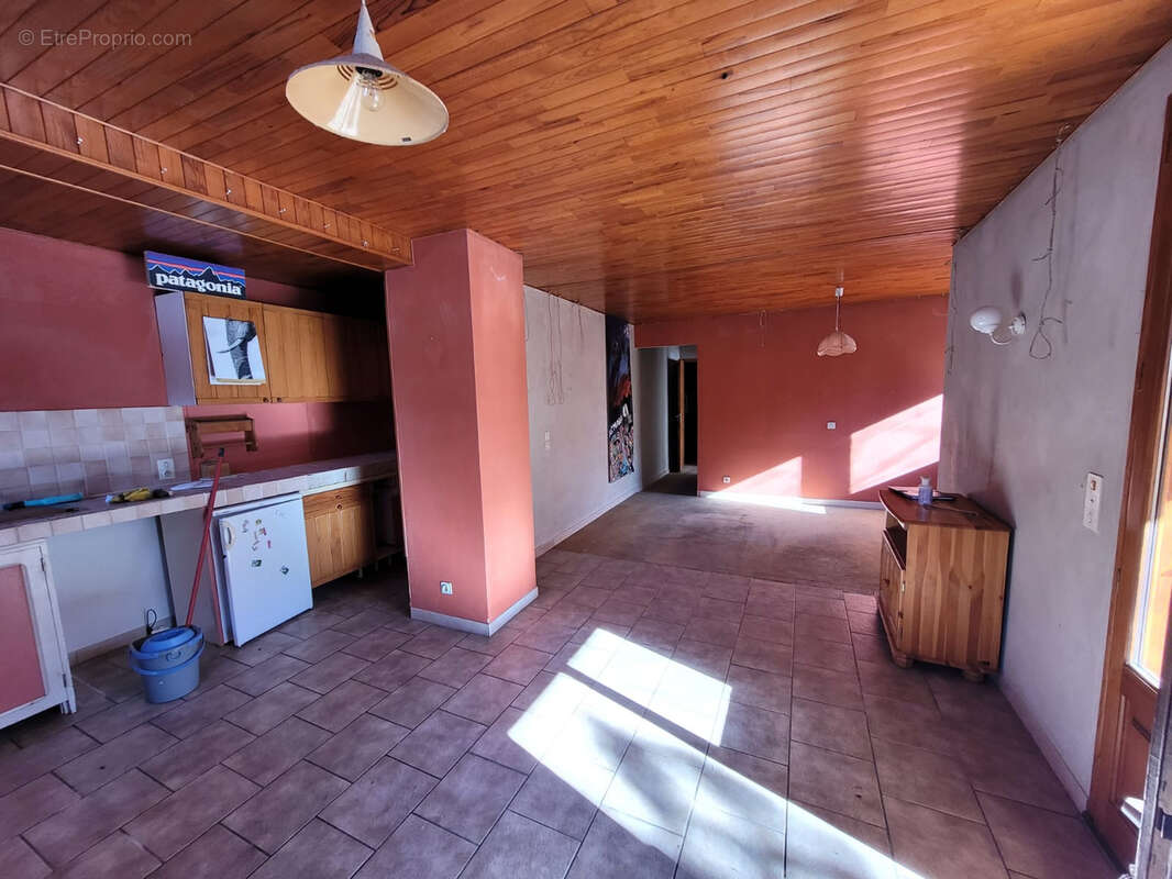 Maison à LA SALLE-LES-ALPES