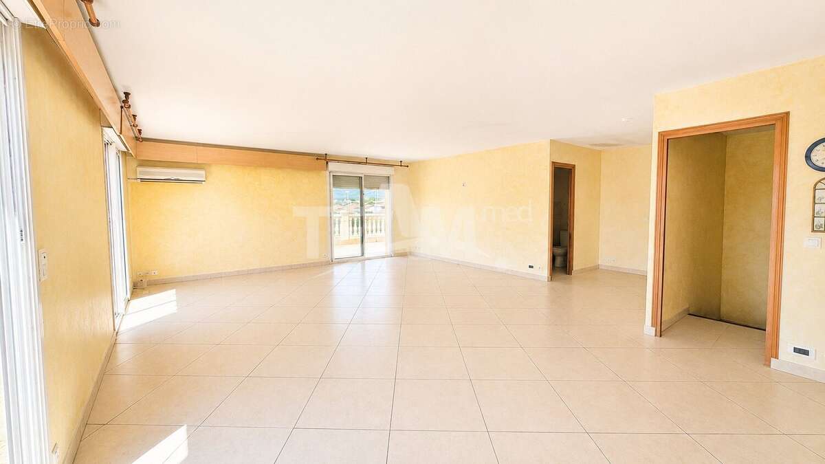 Maison de 330 m² divisé 3 logements - photo 25