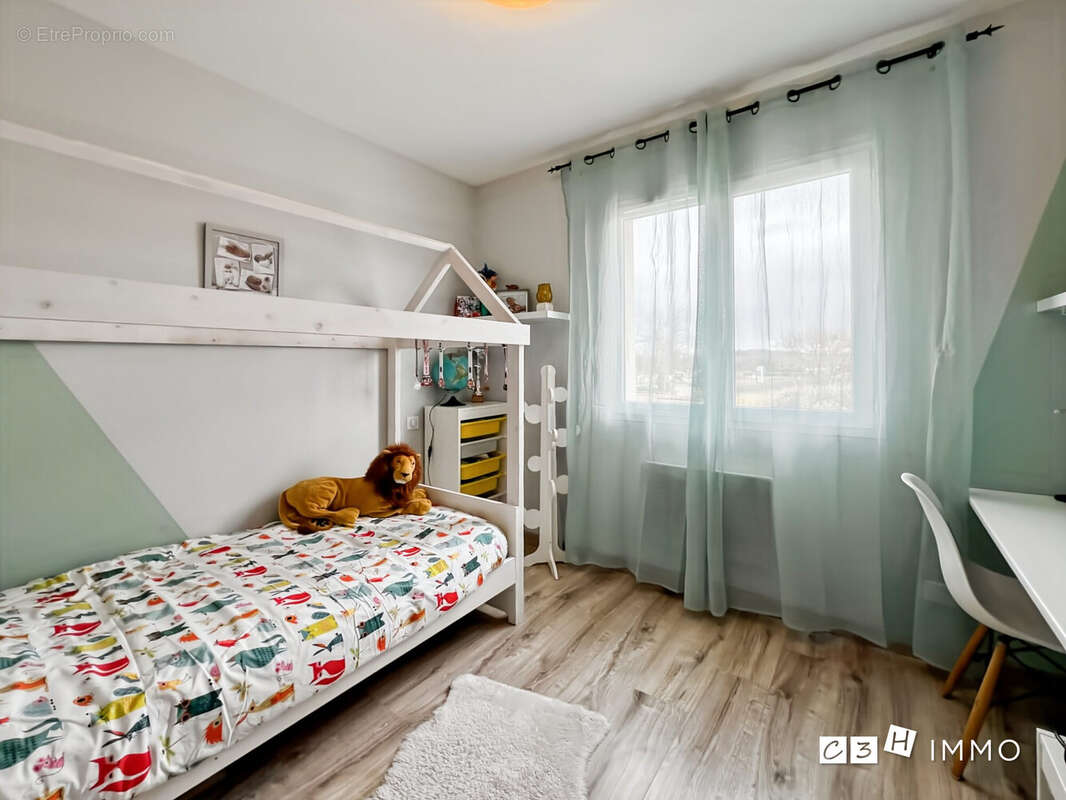 Maison à LAVERNOSE-LACASSE