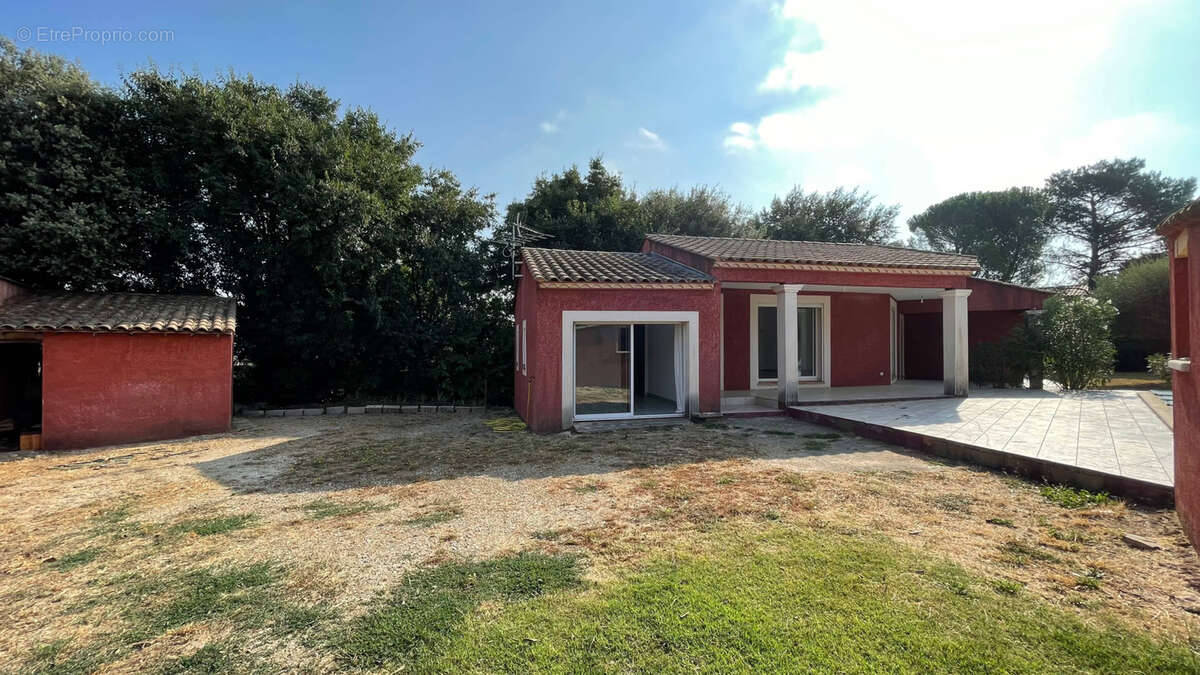 A 10 minutes d'Uzès, villa de plain-pied avec jardin, piscine et pool-house - photo 15