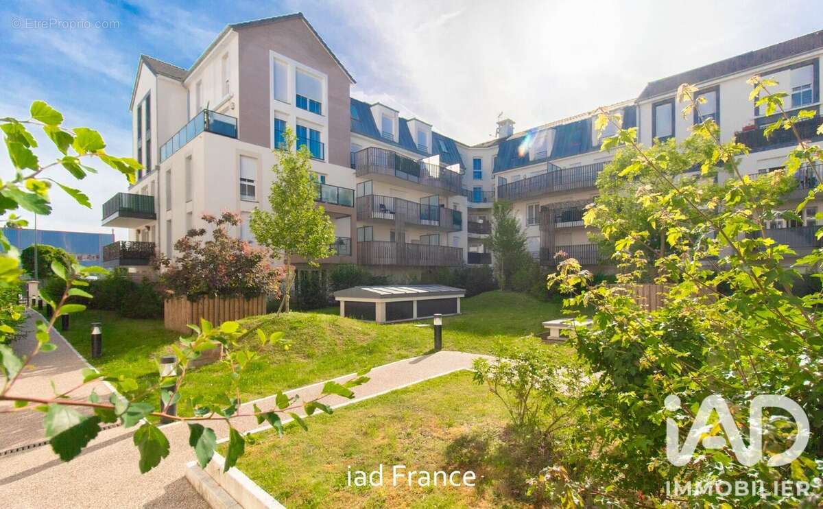 Appartement 54 m² à Maurepas  - photo 2