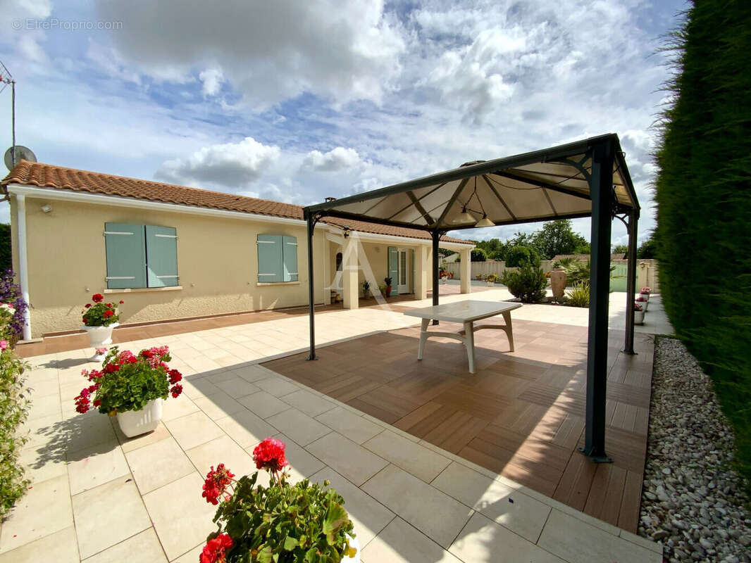 Charmante maison de plain-pied  proche de Jonzac et grand garage - photo 16