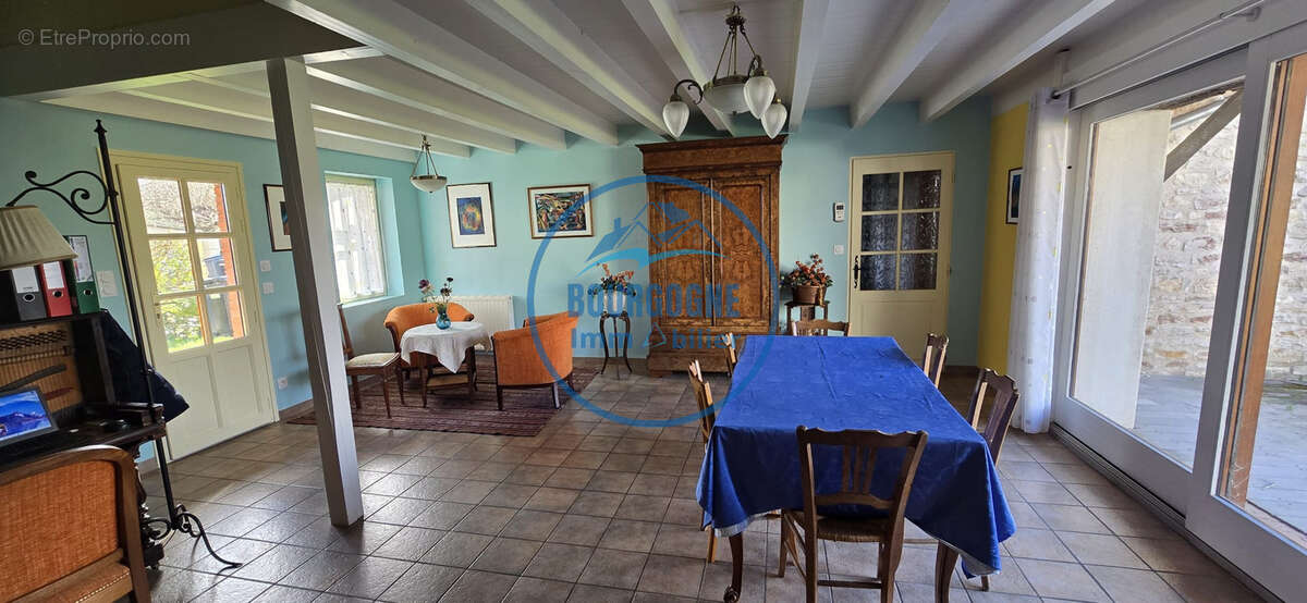 Maison à SAINT-MARCEL