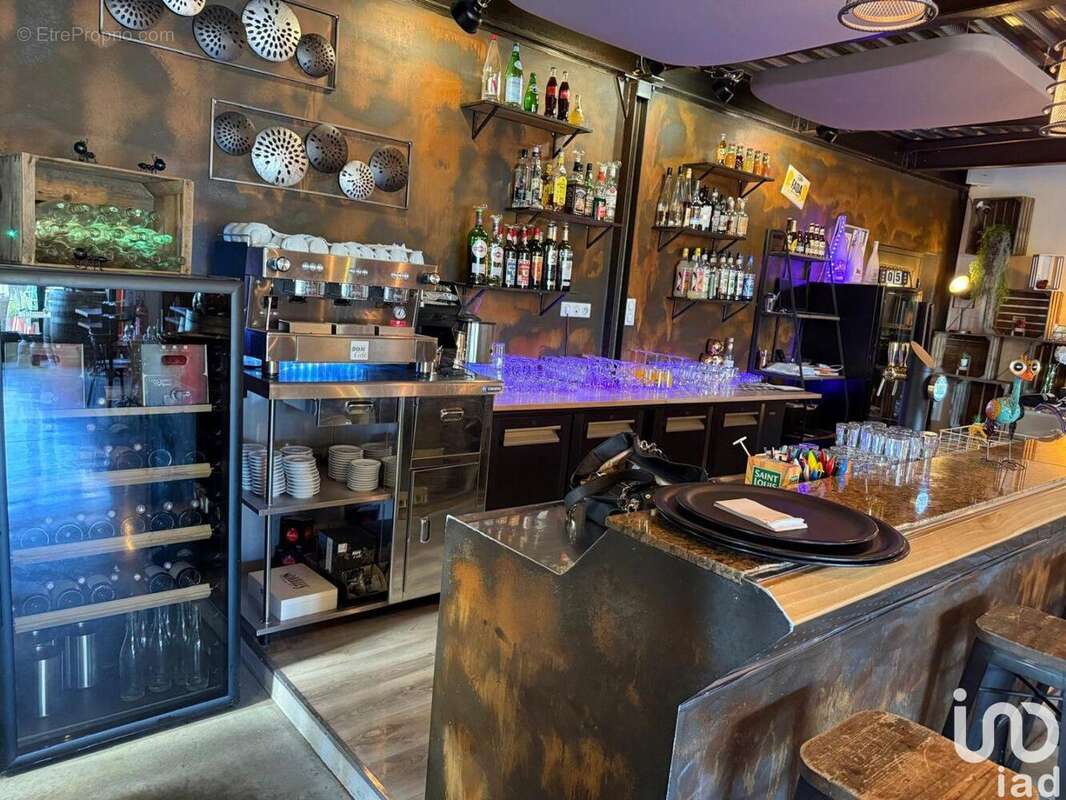 Photo 5 - Commerce à PIOLENC