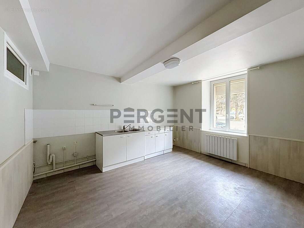 Appartement 43 m² à Charleville-Mezieres  - photo 3