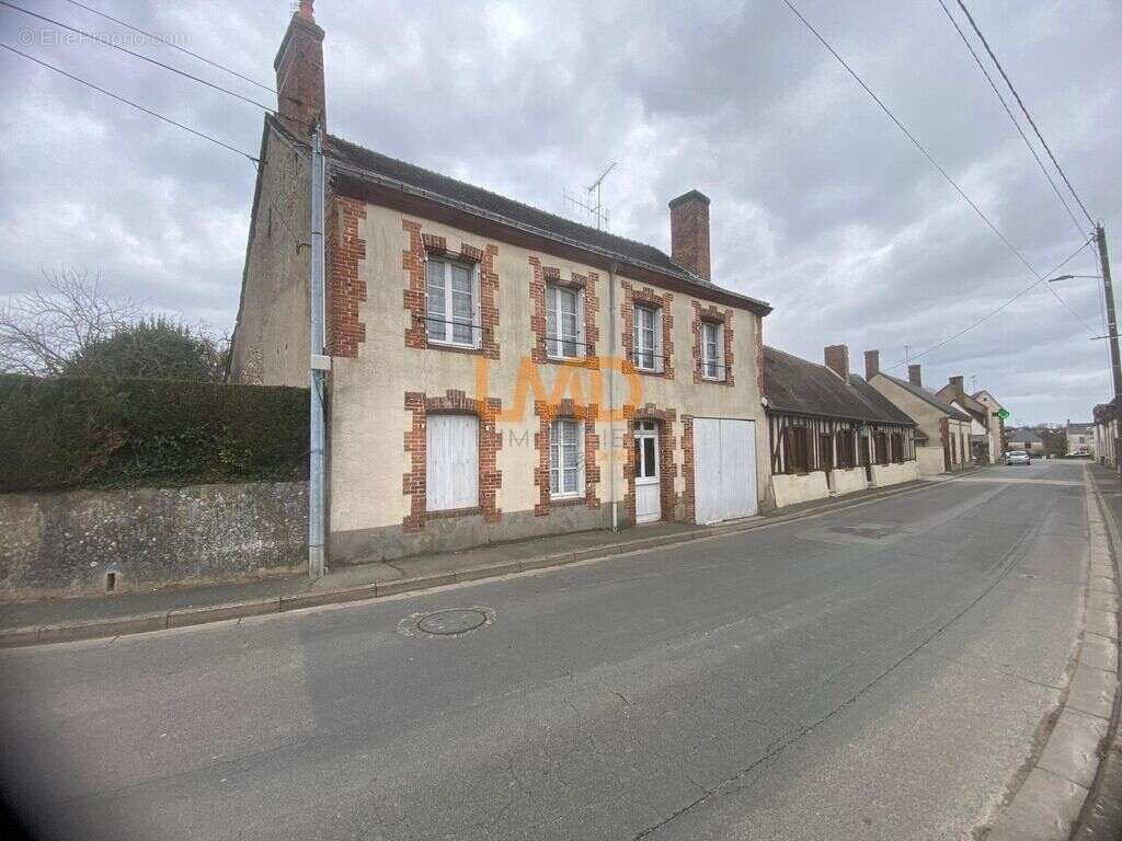 Maison à LA VILLE-AUX-CLERCS