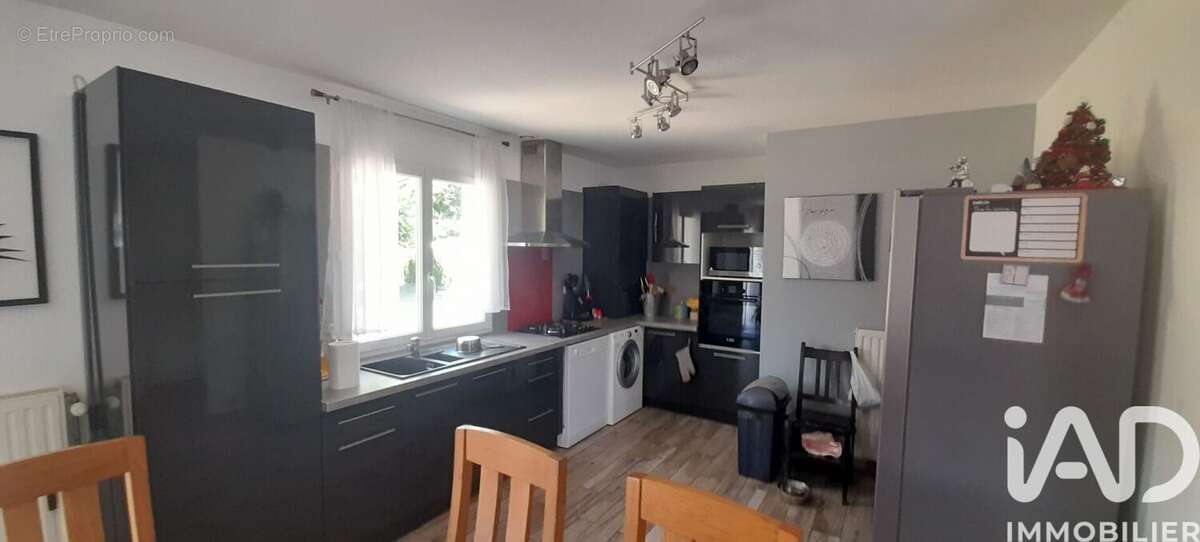 Maison 81 m² à La Chatre  - photo 3