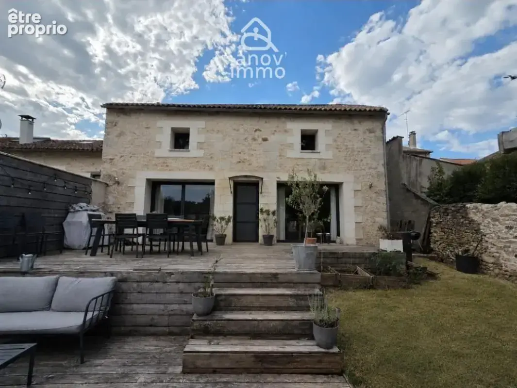 Maison au charme authentique et aux beaux volumes - photo 1