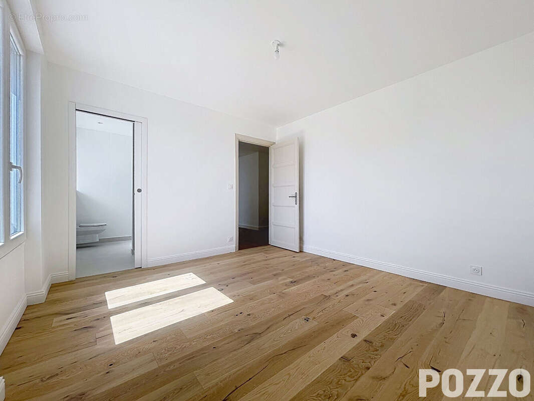 Appartement Caen 5 pièce(s) 137 m2 - Garage - photo 12
