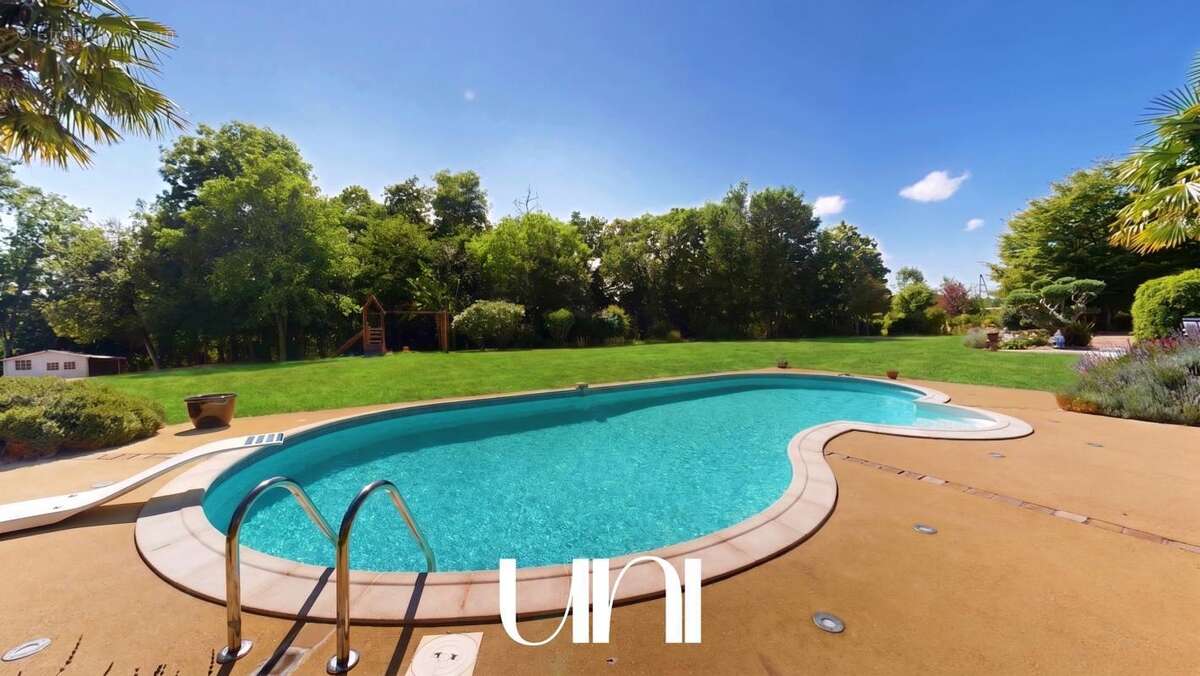 Maison 8 pièces de 295m2 avec piscine - BIÉVILLE-BEUVILLE - photo 14