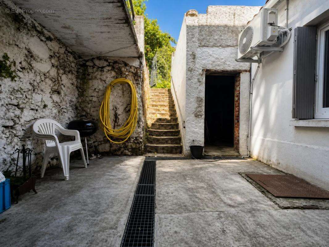 Maison de 5 pièces de 118 m² à Mazamet - photo 10