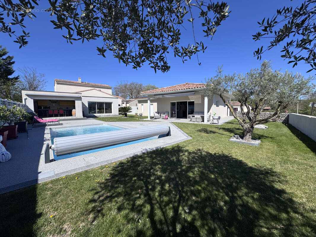 Maison à MONTBOUCHER-SUR-JABRON