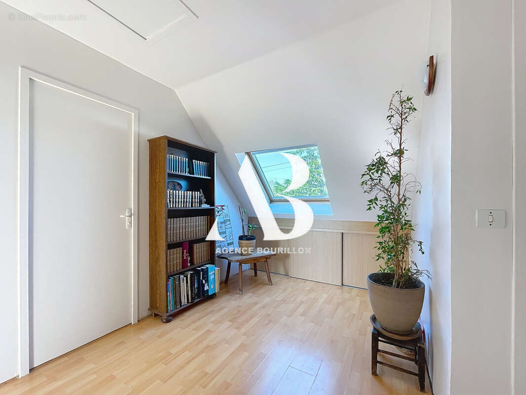 Maison à LA CHAPELLE-RABLAIS