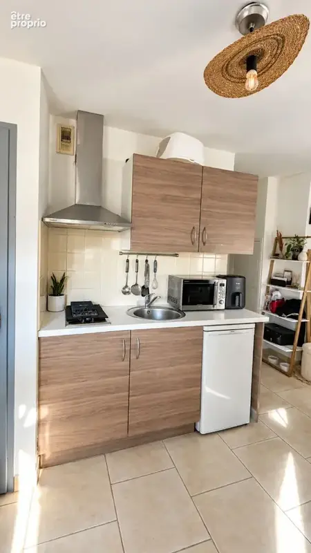 Charmant T1 de 23 m² - immeuble rénové -Saint-Maximin - photo 6