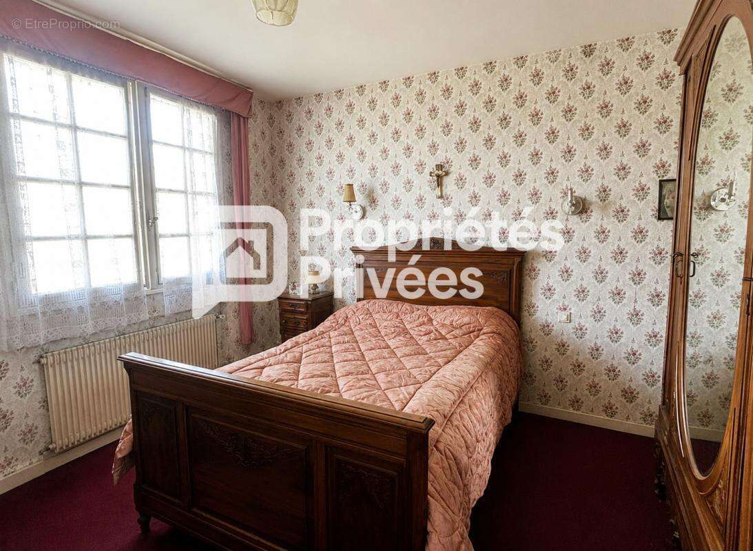 Maison de 205 m² avec logement indépendant et potentiel professionnel ? Centre de Bazas - photo 6