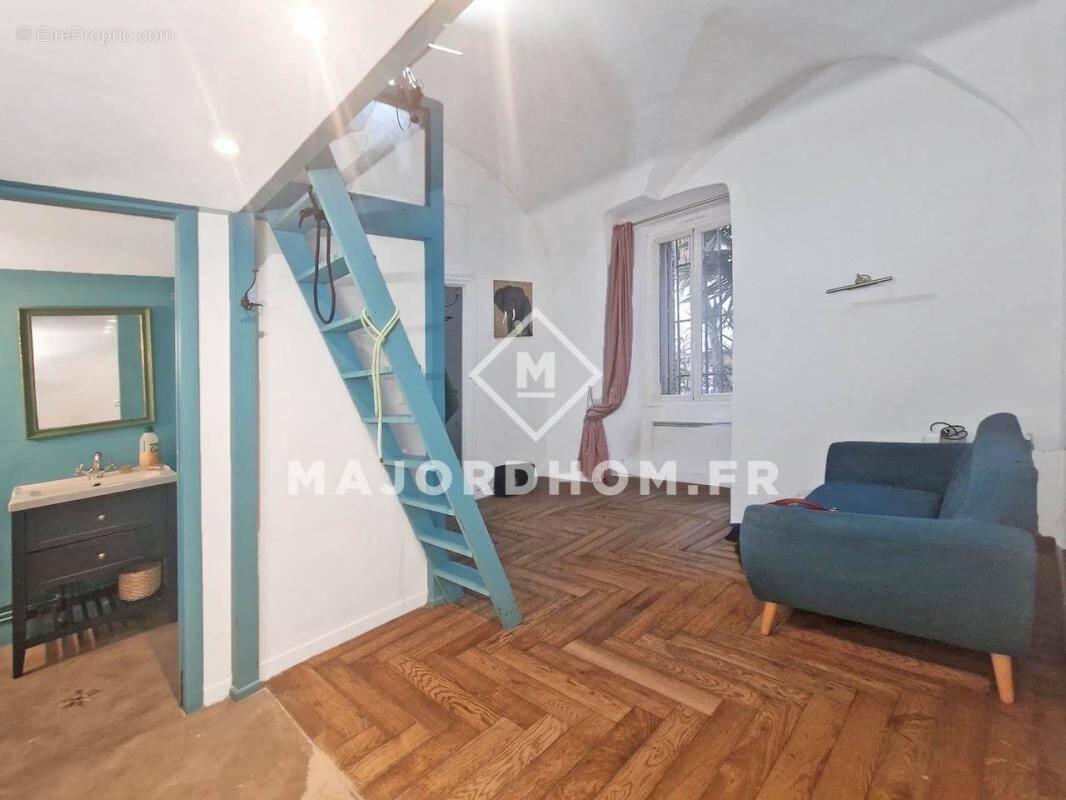 Appartement à MARSEILLE-6E
