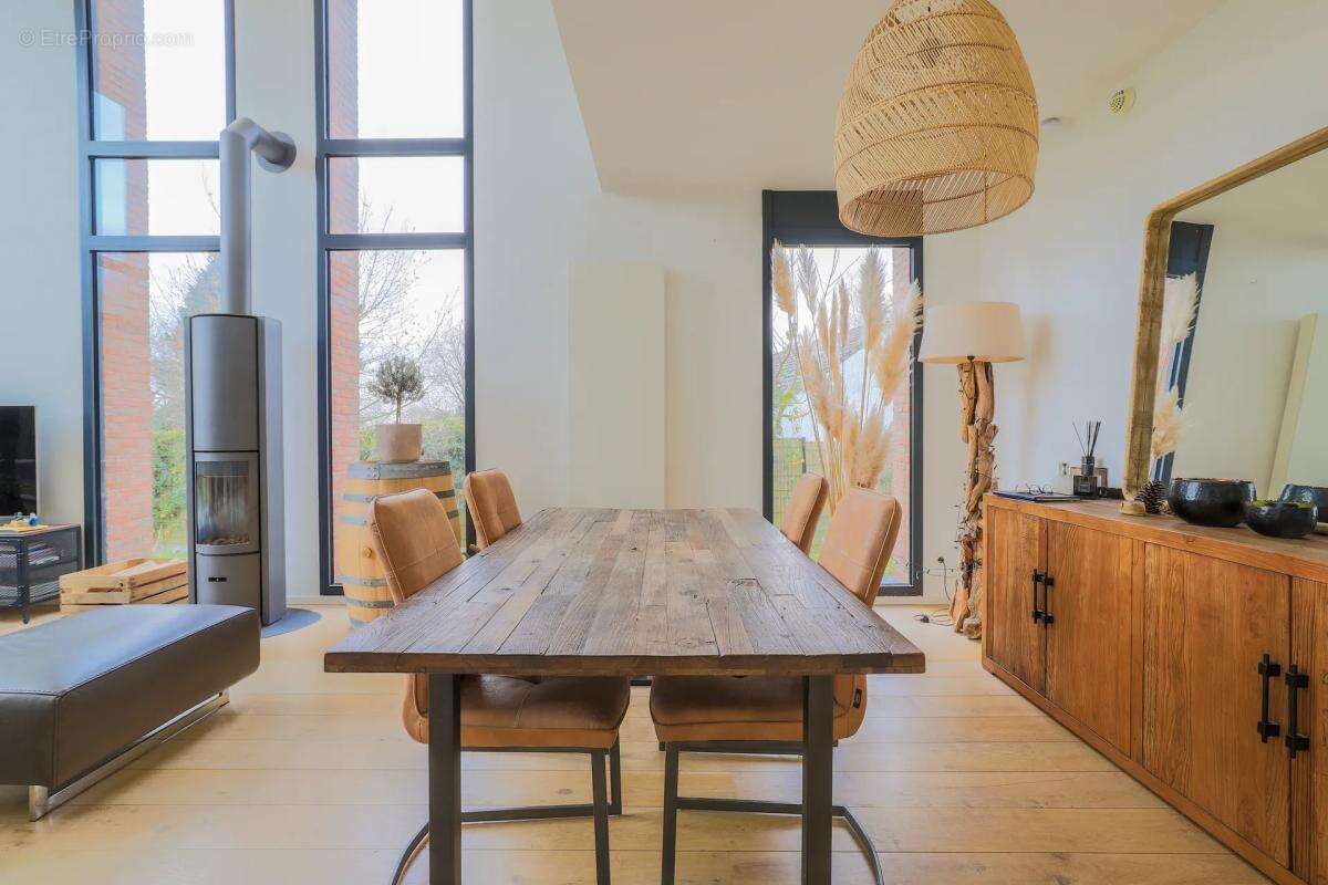 Maison à BOURGHELLES