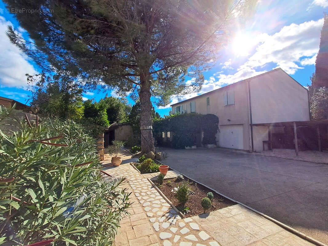 Maison à ESPONDEILHAN