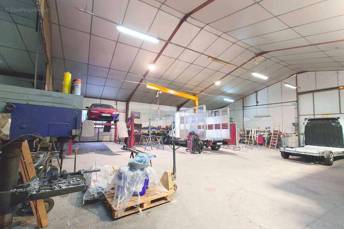 Commerce à MALEVILLE