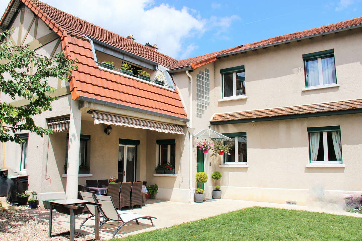 Maison à ORMESSON-SUR-MARNE