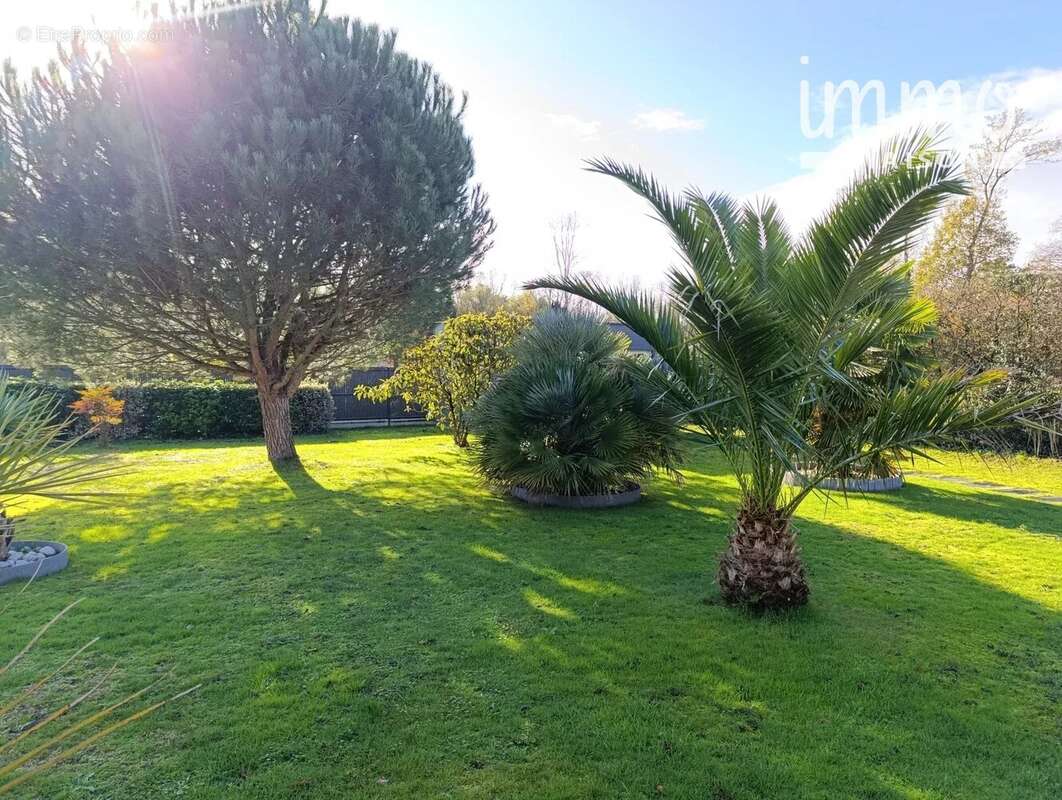 Maison à LES BRULAIS