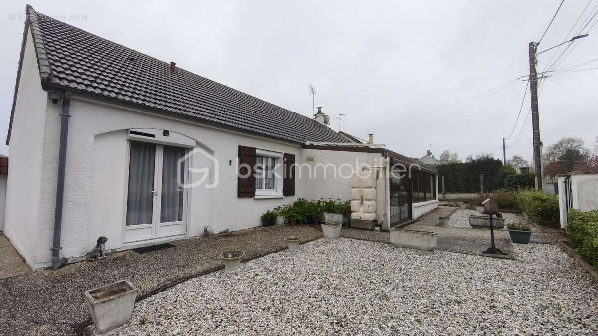 Maison 88 m² à Saint-Florent  - photo 2