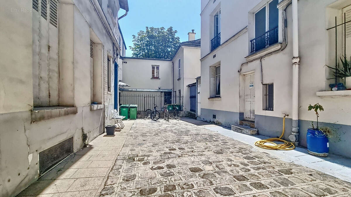 Appartement à PARIS-20E