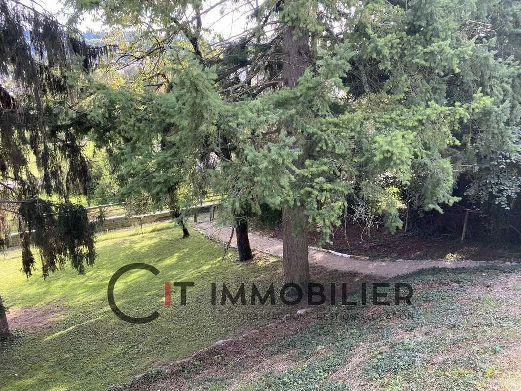 Maison à LA TOUR-DU-PIN