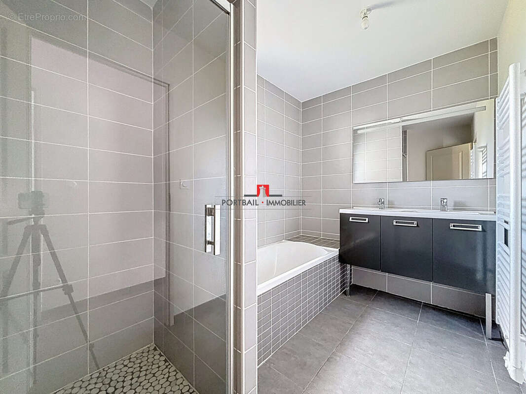 Maison à SAINT-GENES-DE-BLAYE