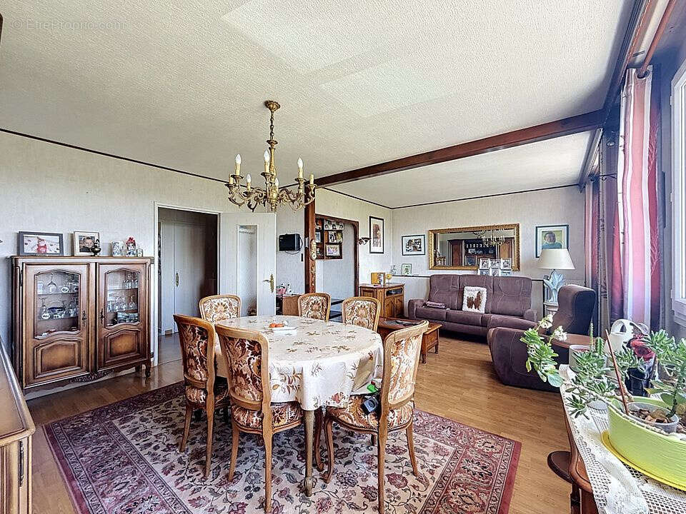 Appartement à VILLEURBANNE