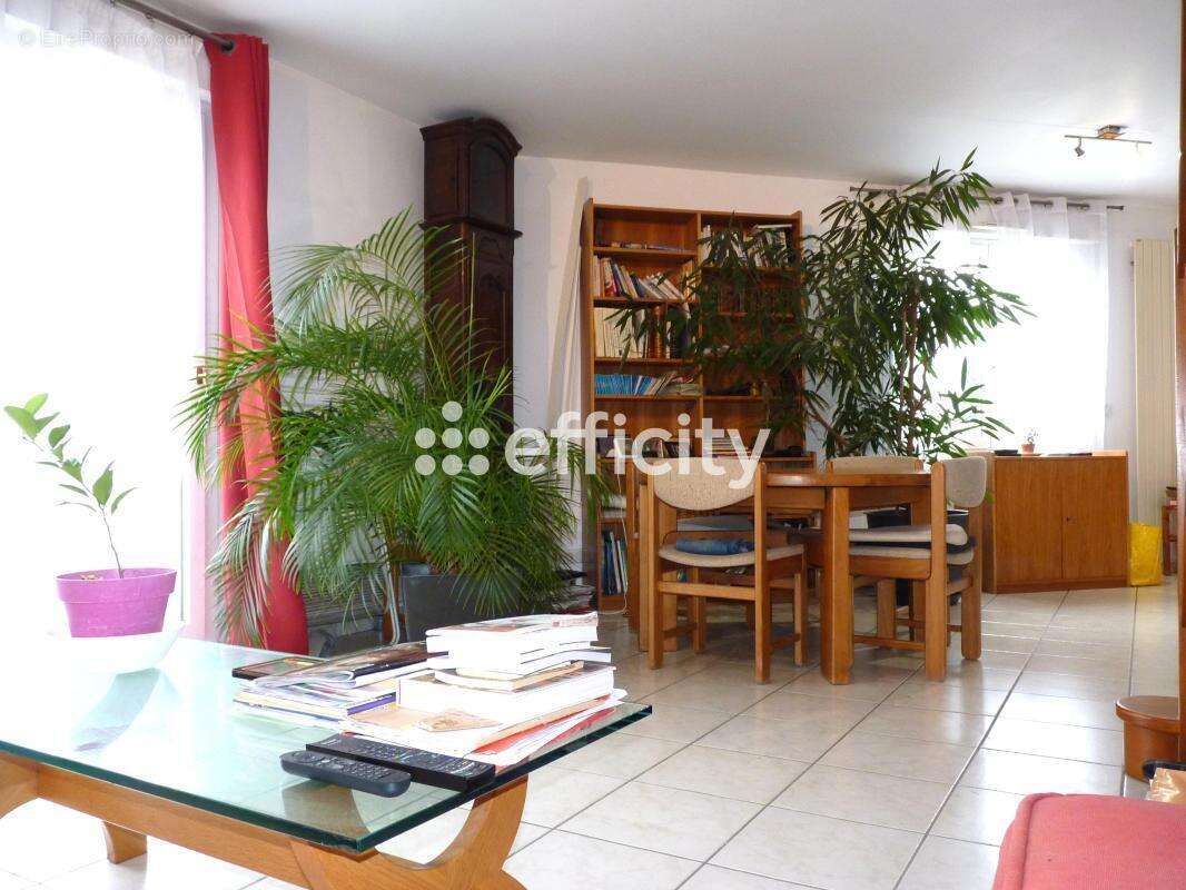 Appartement à MEYLAN
