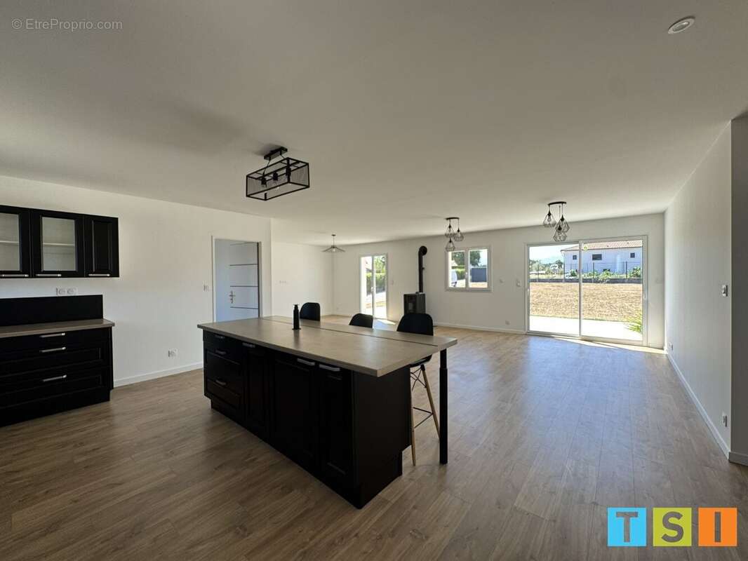 Sur les Serres Saint - Gaudinoises 130 m² de confort, sur 2060m² de terrain clos . - photo 3
