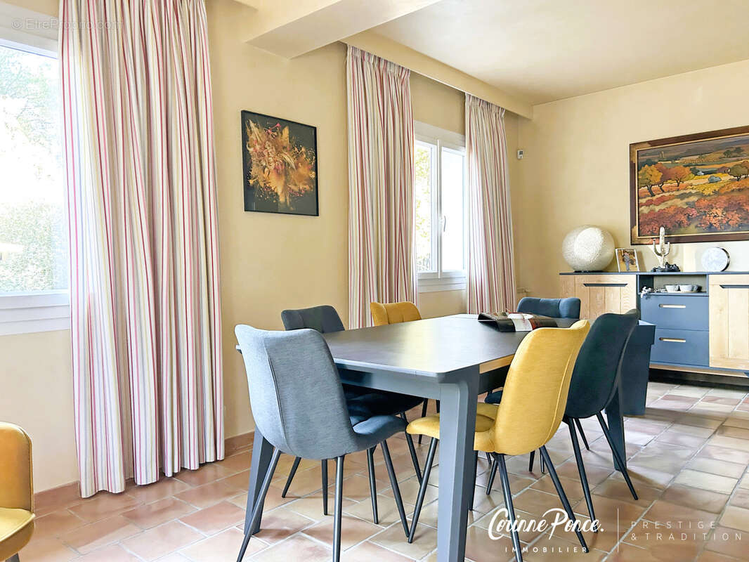 Nîmes maison de caractère type 5 Corinne Ponce immobilier - photo 4