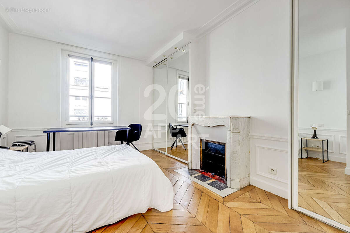 Appartement à PARIS-8E