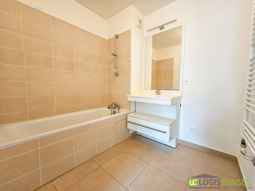 Appartement à CHATILLON