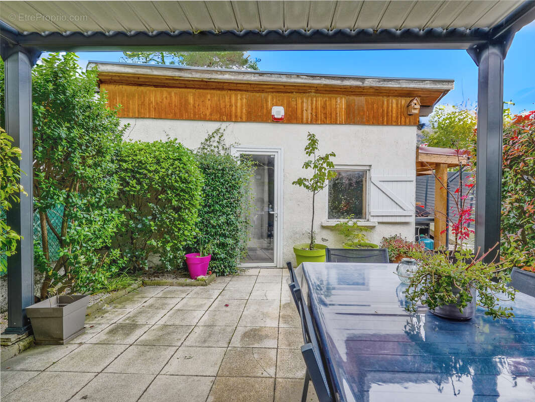 Appartement à LA TRONCHE