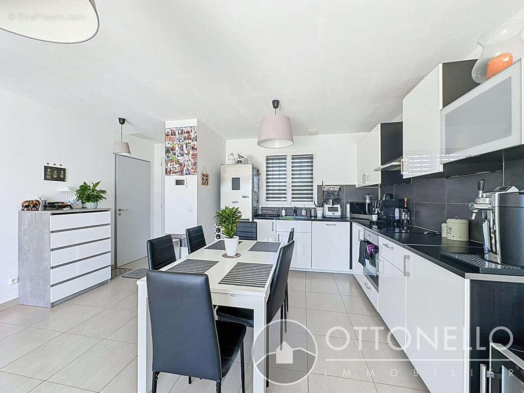 Maison Roquebrune Sur Argens 4 pièces 81,73 m2 sur 547 m2 de terrain avec garage - photo 3